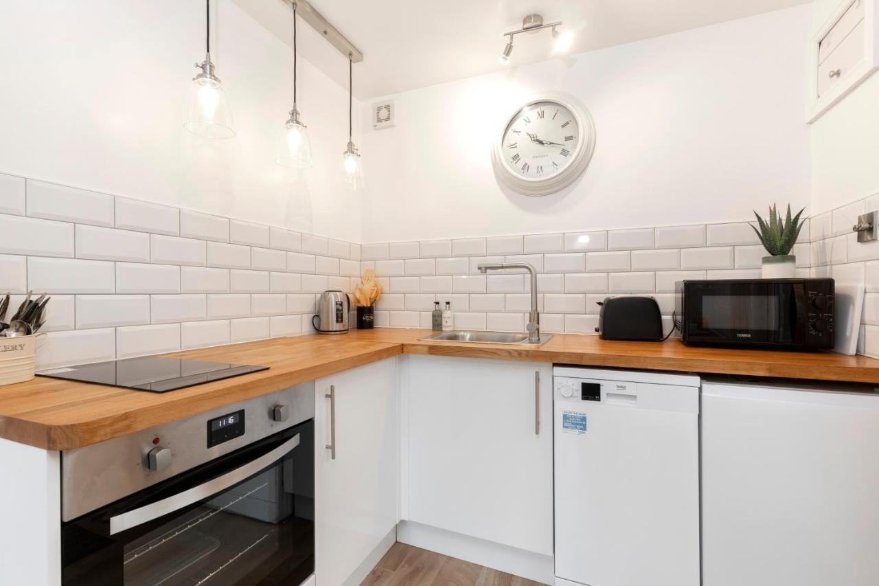 Modern Self Contained Studio Home 切尔滕纳姆 外观 照片